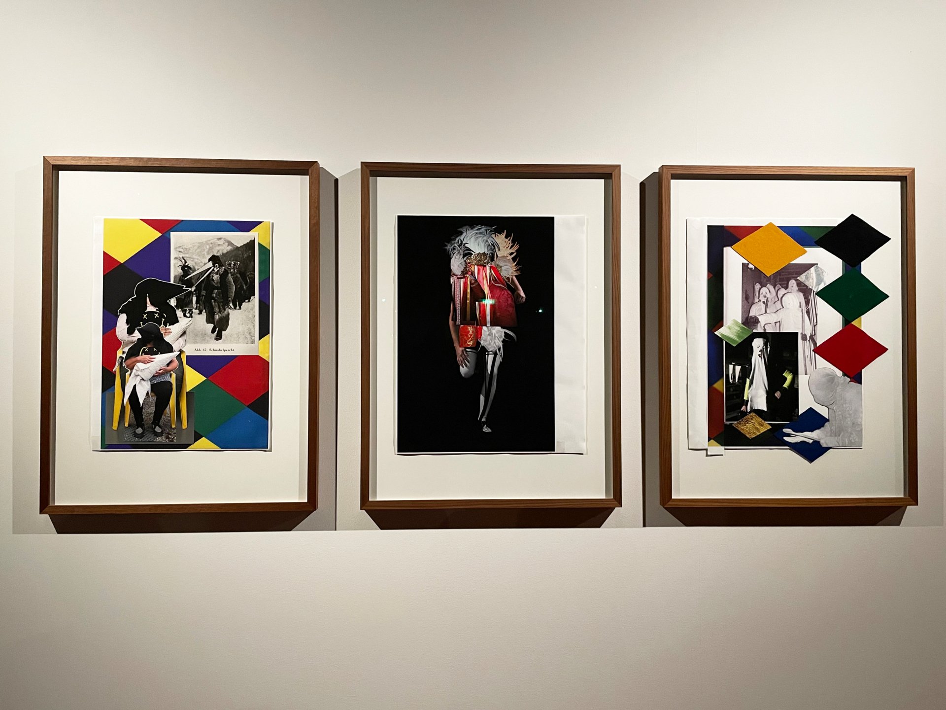 Dreiteilige Collage-Arbeit „Ahnengalerie“ von Thomas Hörl, entstanden 2024 aus Recherchefotos, Farbe und Textil auf Papier.